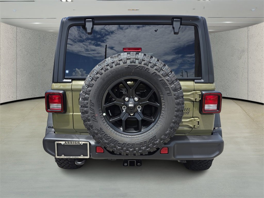 2025 Jeep Wrangler photo 4
