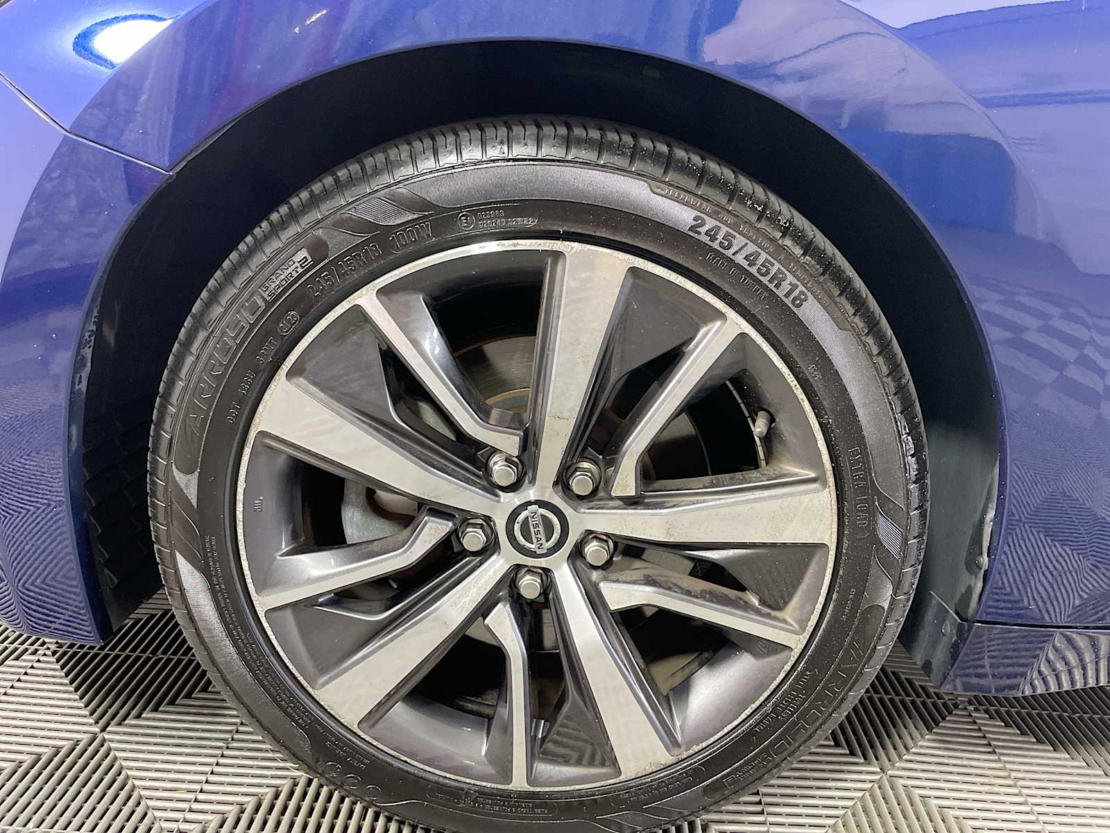 2020 Nissan Maxima SV photo 24