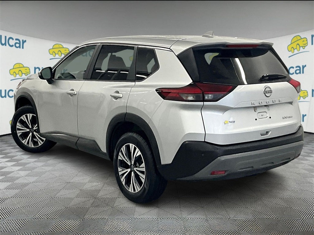 2023 Nissan Rogue SV photo 3