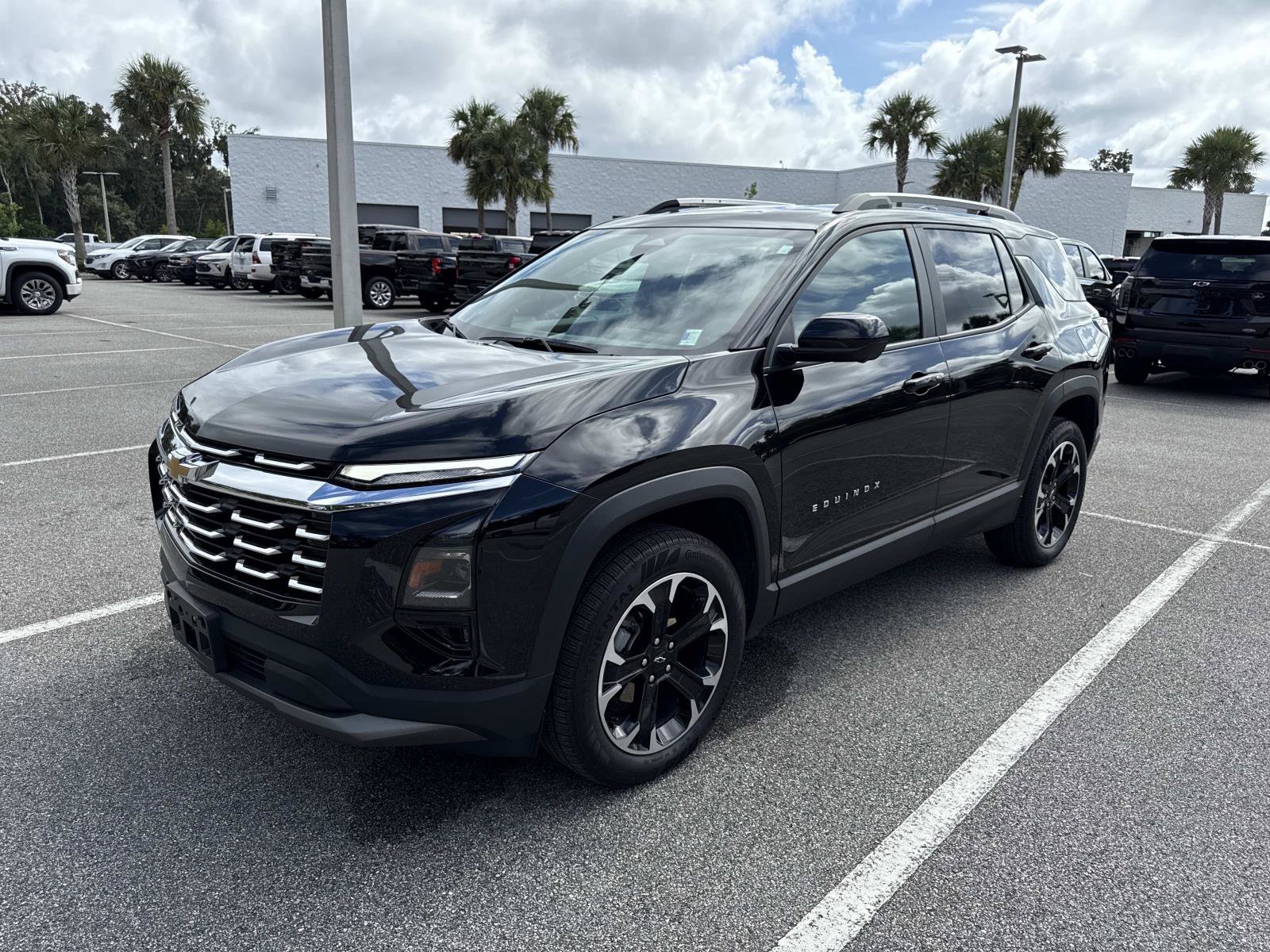 2025 Chevrolet Equinox LT photo 6