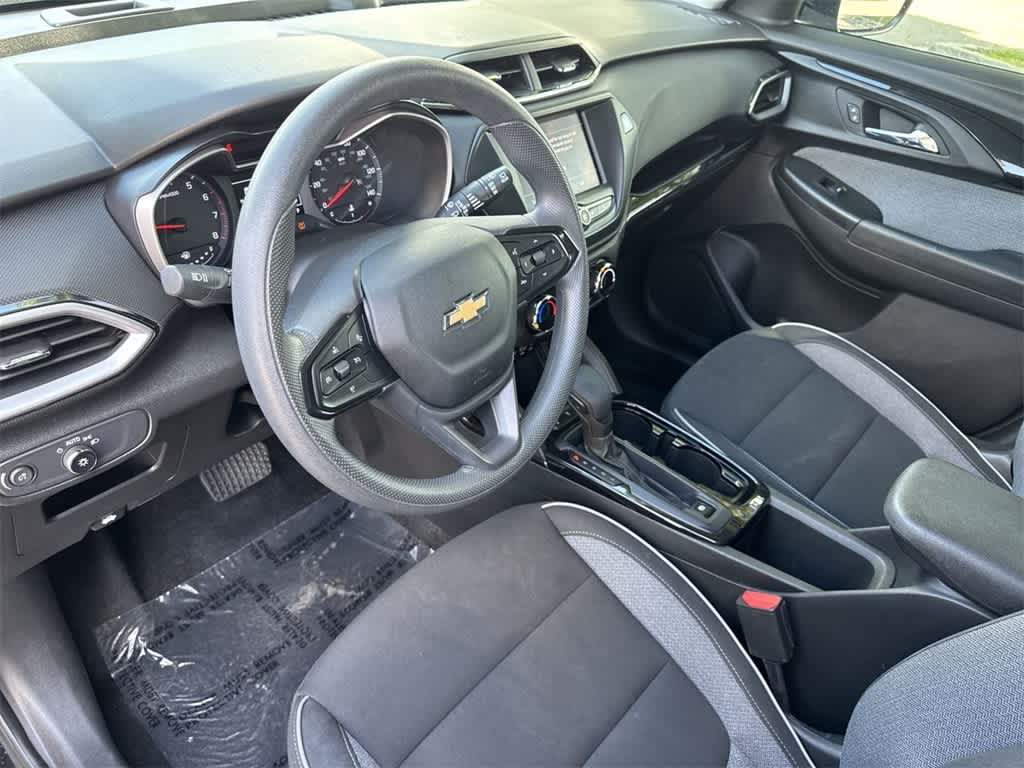 2023 Chevrolet Trailblazer LS photo 12