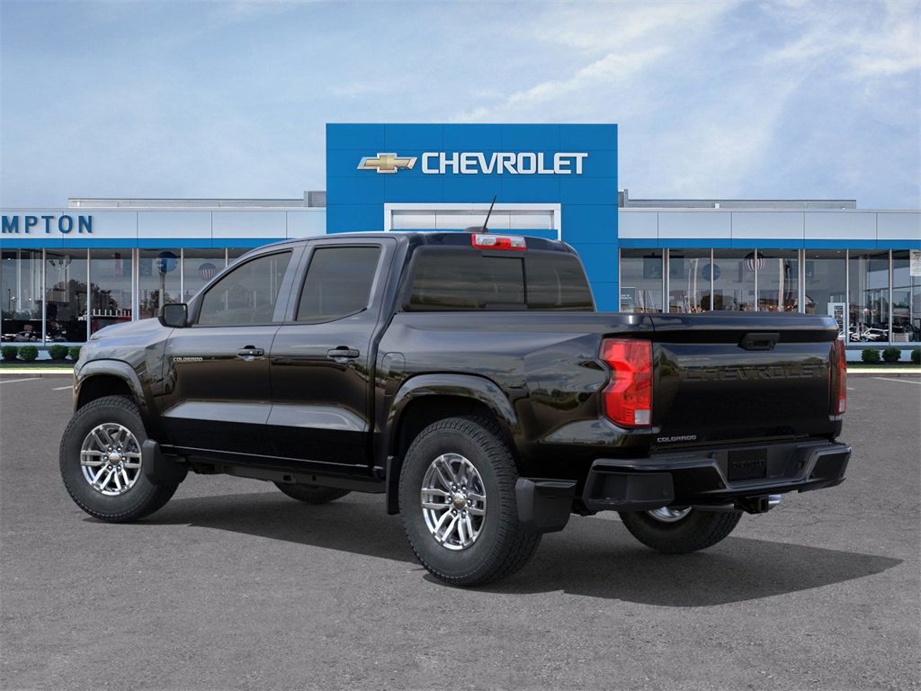 2026 Chevrolet Colorado LT photo 2