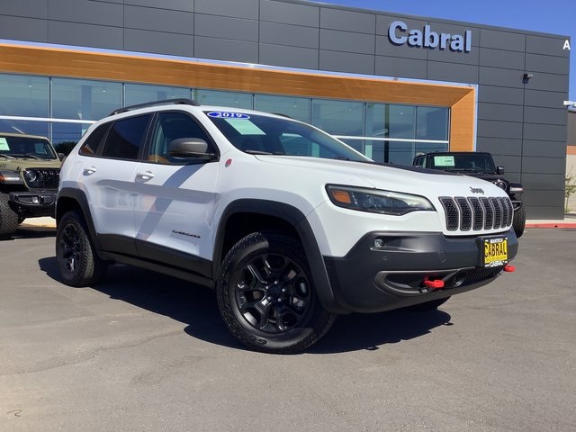 2019 Jeep Cherokee Trailhawk photo 2