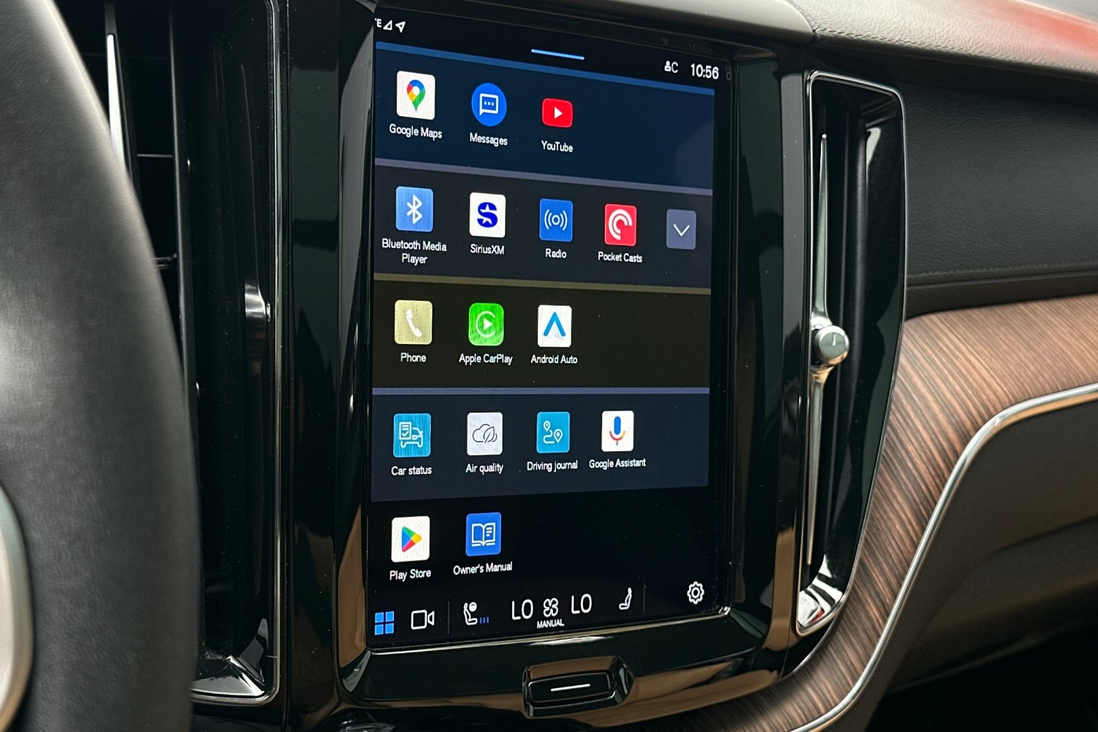 2023 Volvo XC60 B5 Ultimate photo 19