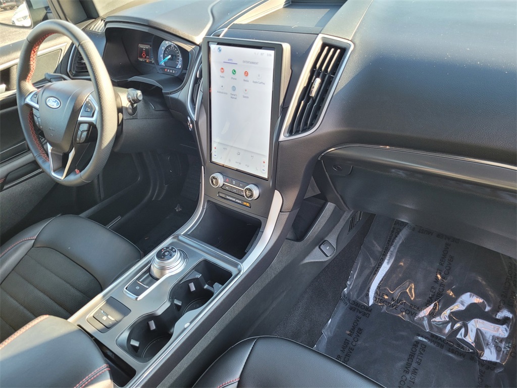 2024 Ford Edge ST photo 15