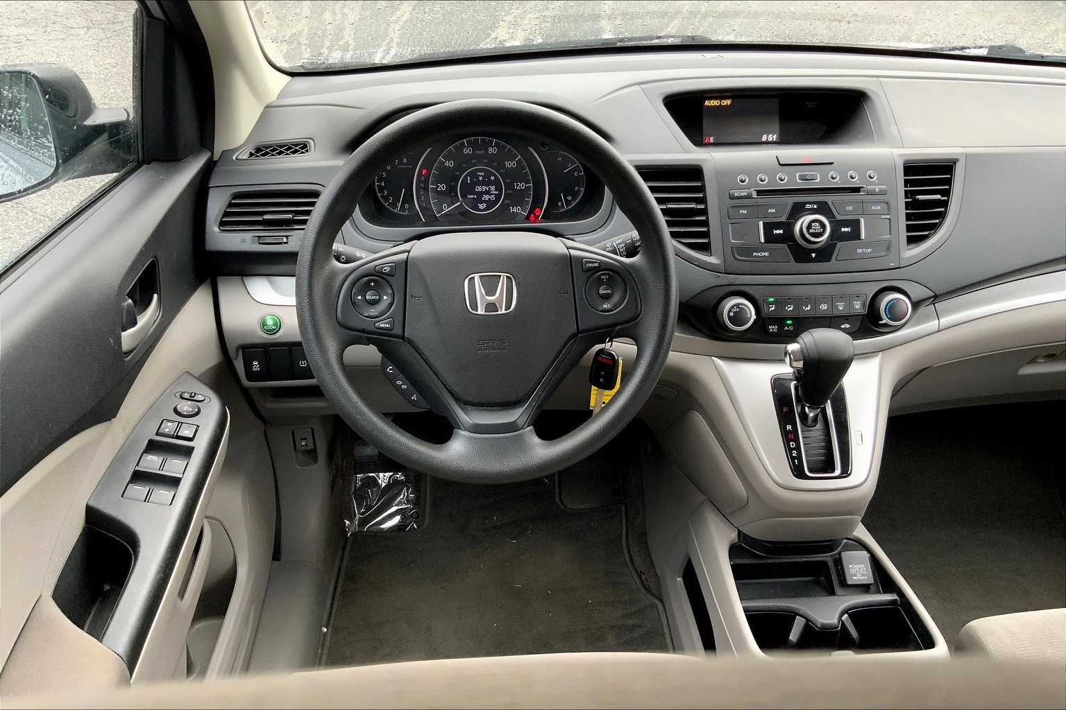 2014 Honda CR-V LX photo 5