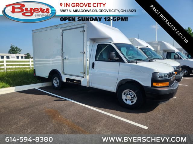 2024 Chevrolet Express Cutaway Base's photo