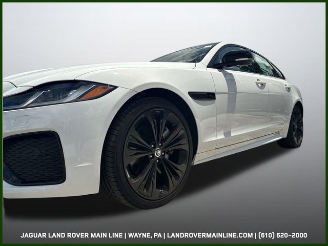 2024 Jaguar XF P300 R-Dynamic SE photo 9