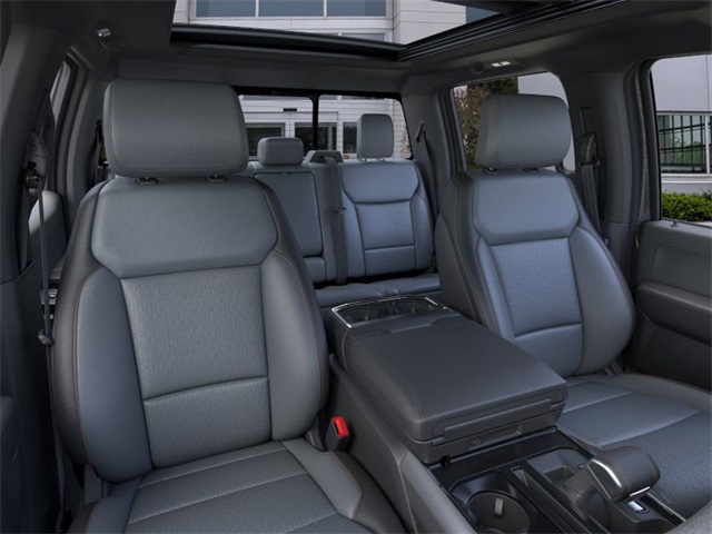 2025 Ford F-150 Lightning Lariat photo 8