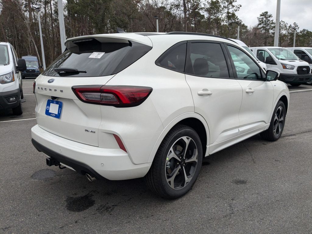 2025 Ford Escape Hybrid ST-Line Elite photo 4