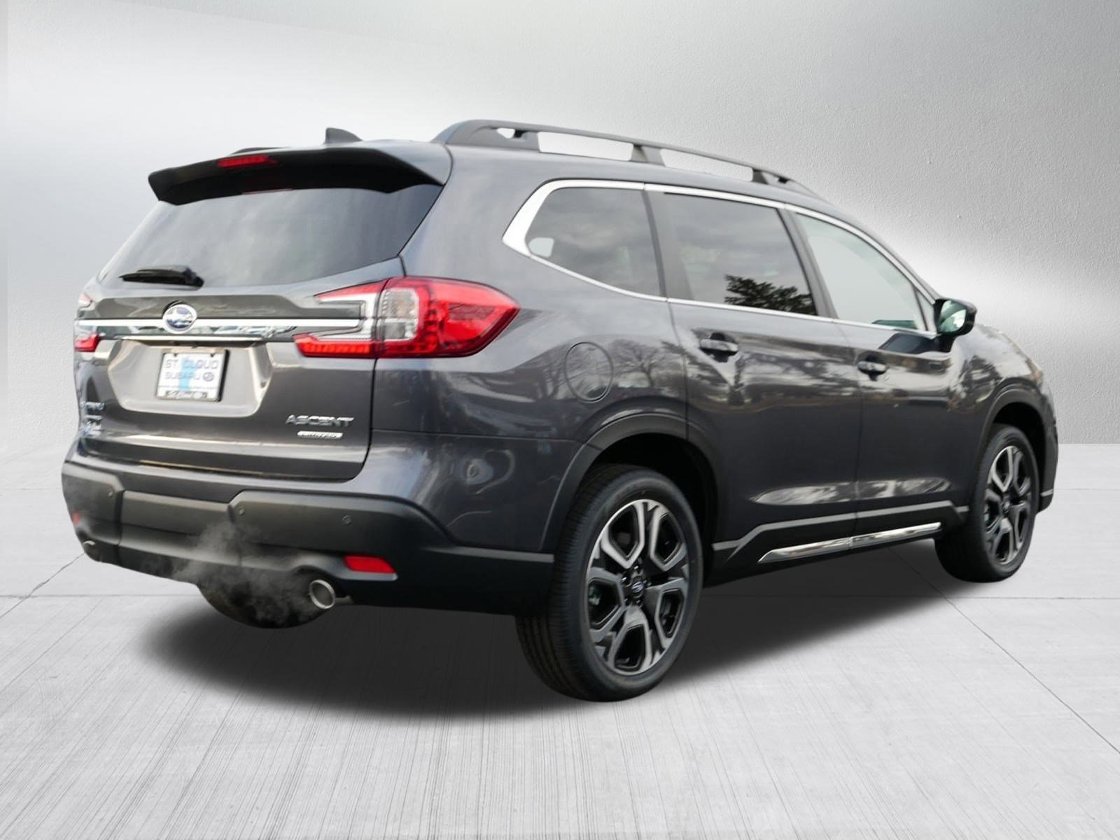 2026 Subaru Ascent Limited photo 4