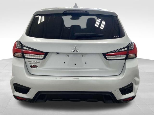 2024 Mitsubishi Outlander Sport LE photo 4