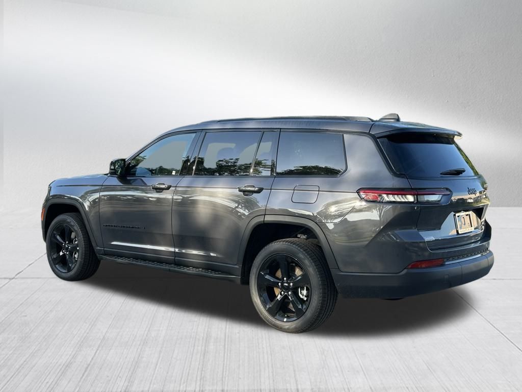 2025 Jeep Grand Cherokee Limited photo 6