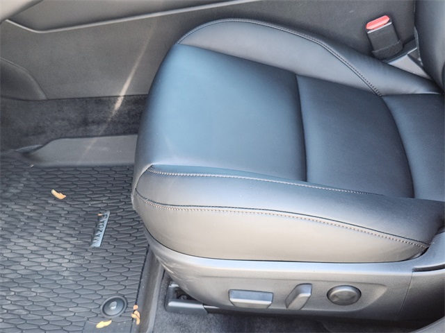 2025 Mazda Mazda3 2.5 s Preferred photo 8