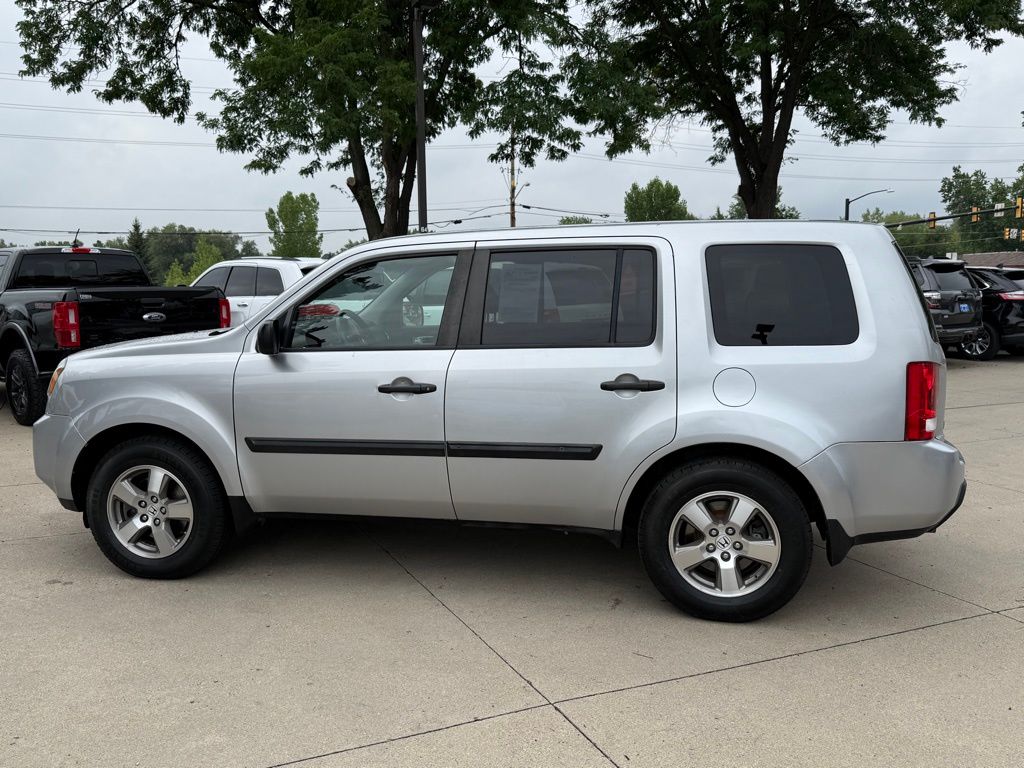 Used 2010 Honda Pilot LX with VIN 5FNYF4H20AB019620 for sale in Boulder, CO