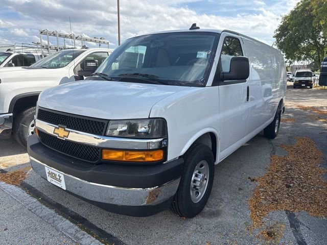 2025 Chevrolet Express Cargo Work Van's photo