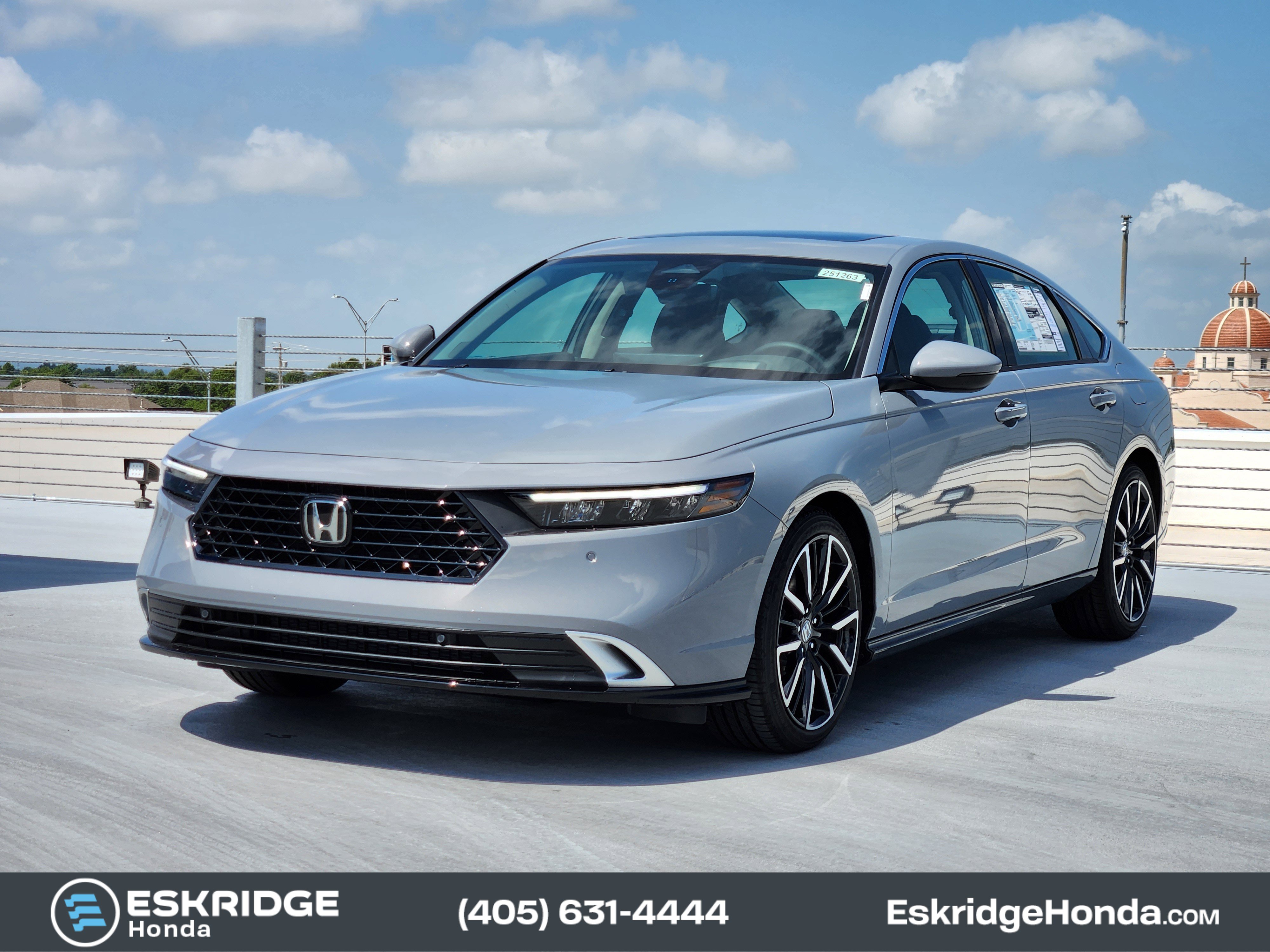 2025 Honda Accord Hybrid Touring photo 2
