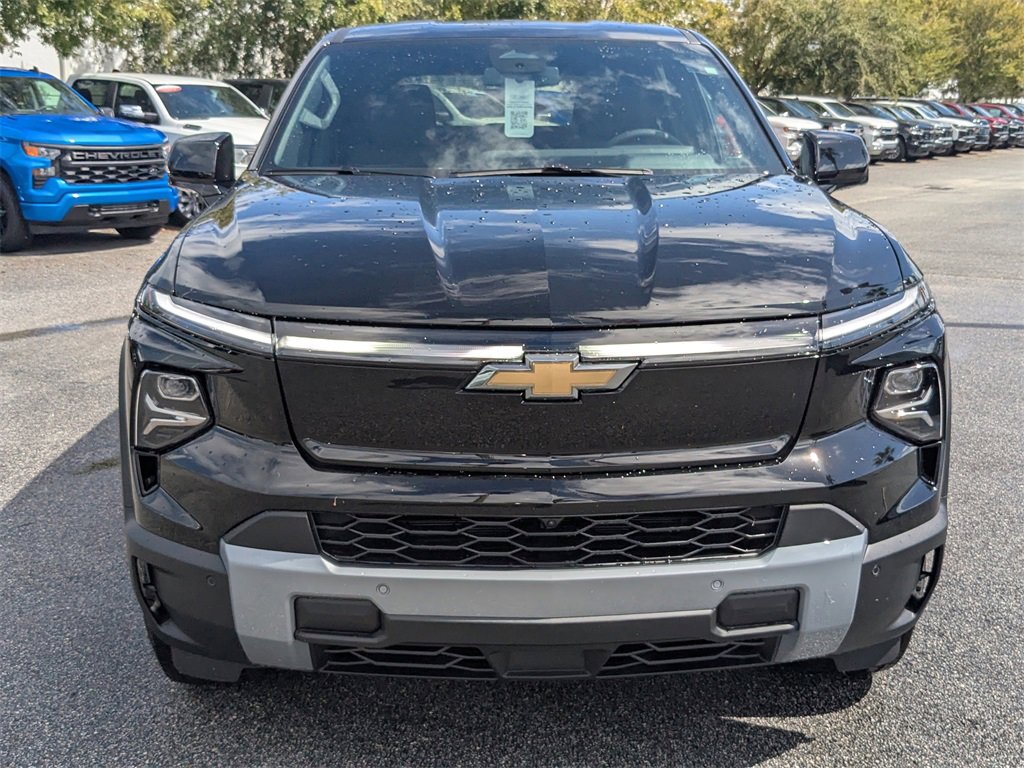 2026 Chevrolet Silverado EV LT photo 7