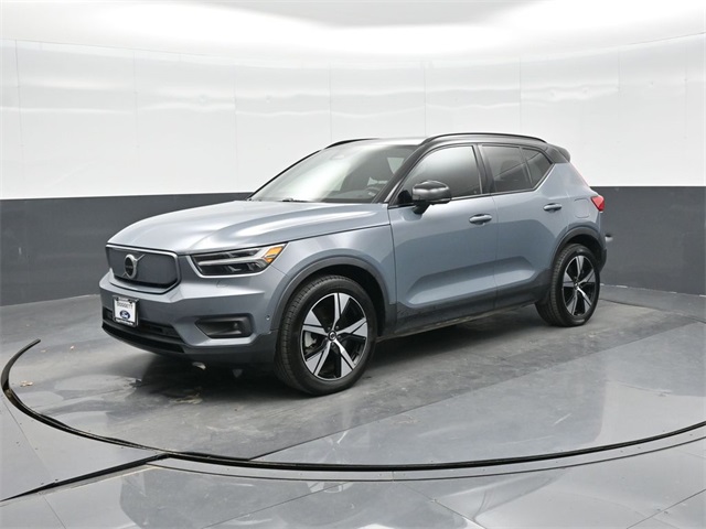2022 Volvo XC40 Plus