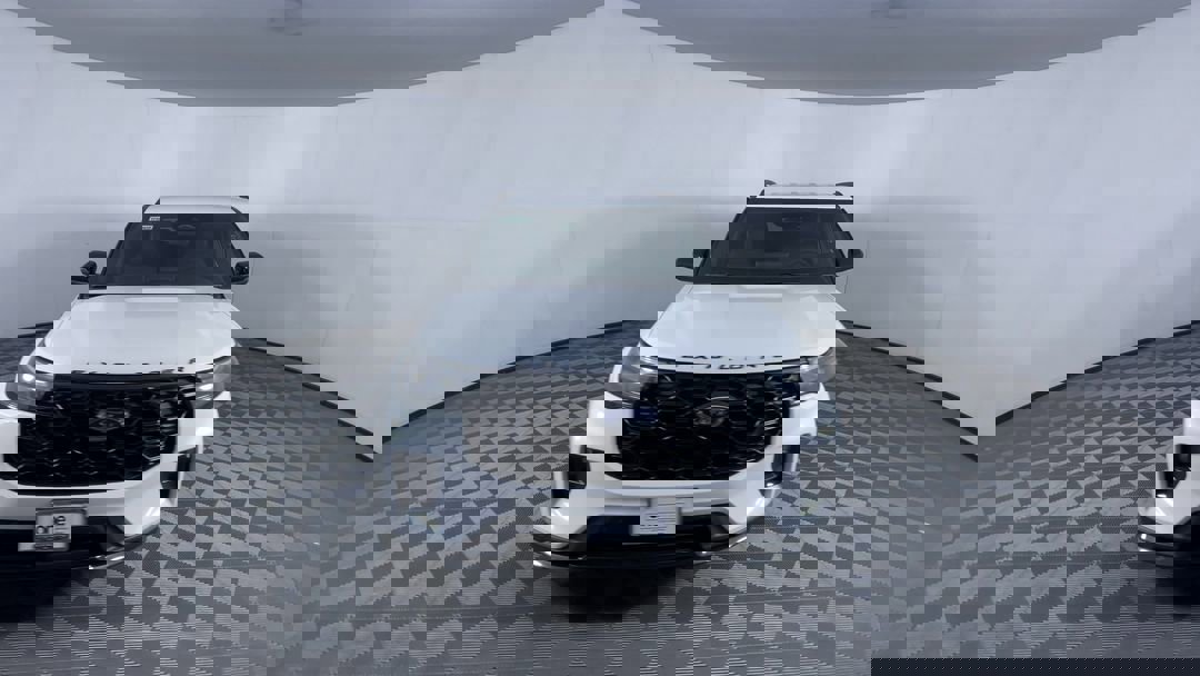 2025 Ford Explorer ST-Line photo 2
