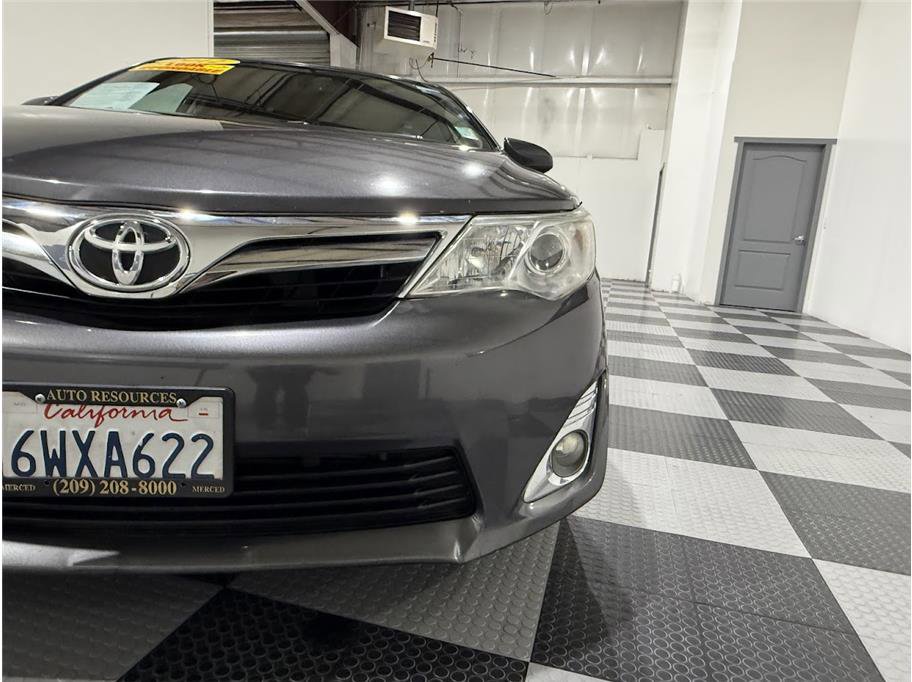 2012 Toyota Camry XLE photo 10