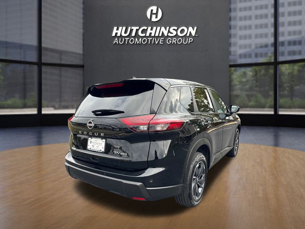 2024 Nissan Rogue SV photo 3