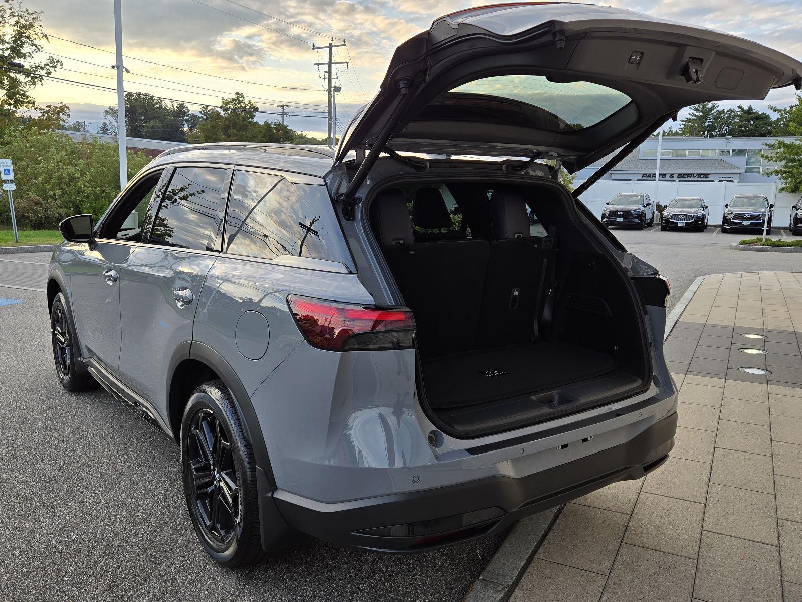 2026 Infiniti QX60 Luxe photo 19