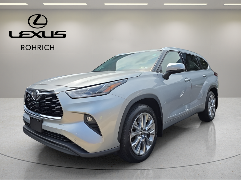 2020 Toyota Highlander Limited's photo