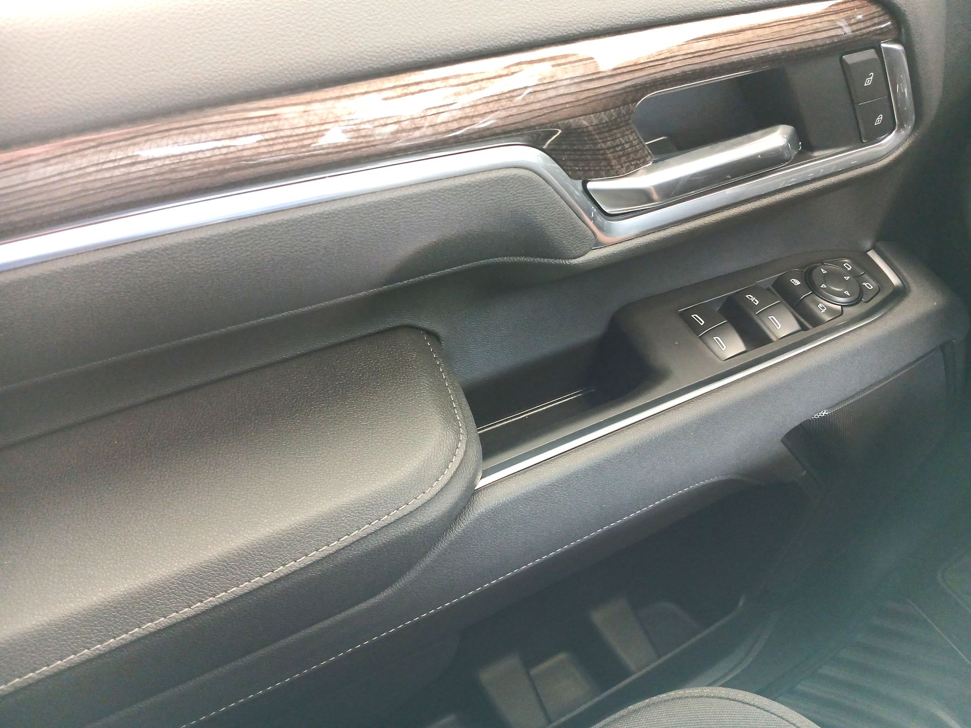 2025 Chevrolet Silverado 2500HD LT photo 22