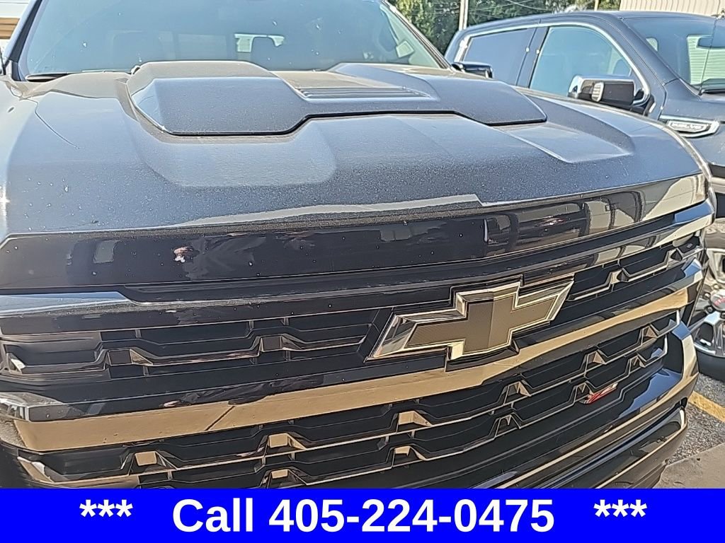 2025 Chevrolet Silverado 1500 LT Trail Boss photo 2