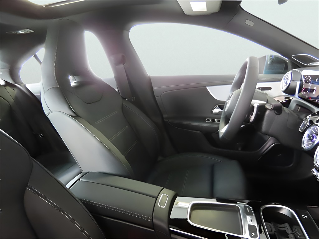 2025 Mercedes Benz CLA 250 4MATIC photo 10