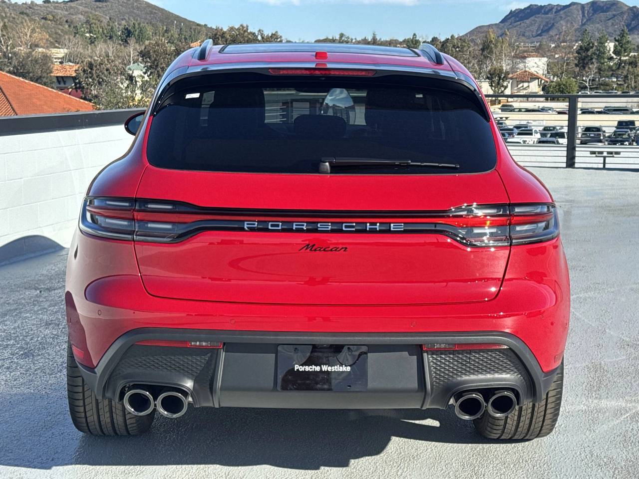 2025 Porsche Macan Base photo 5