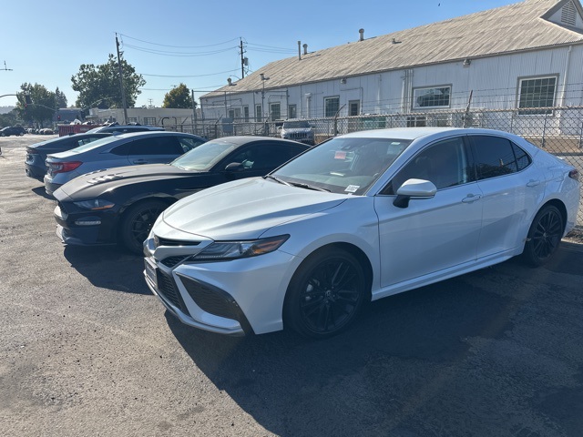 2022 Toyota Camry XSE photo 3