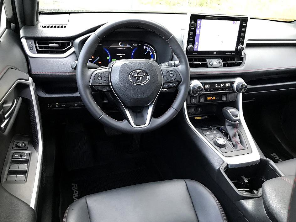 2022 Toyota RAV4 Prime XSE photo 11