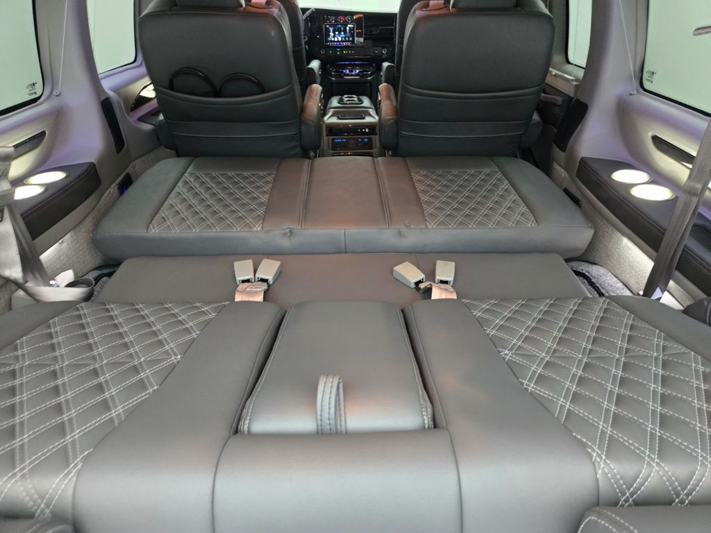 2023 Gmc Savana 2500 Cargo photo 7