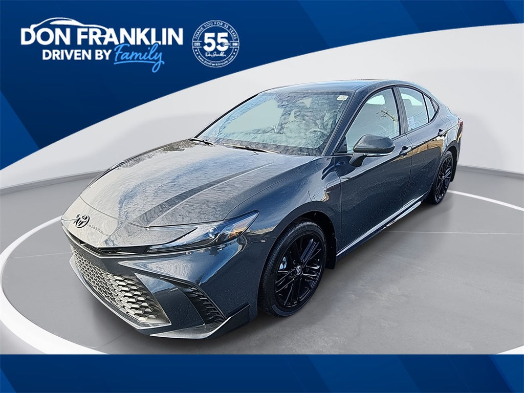 2026 Toyota Camry SE's photo