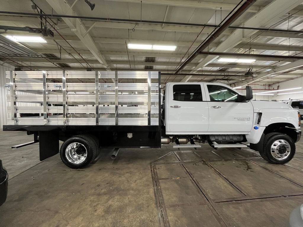 2025 Chevrolet Silverado 4500HD Work Truck photo 3