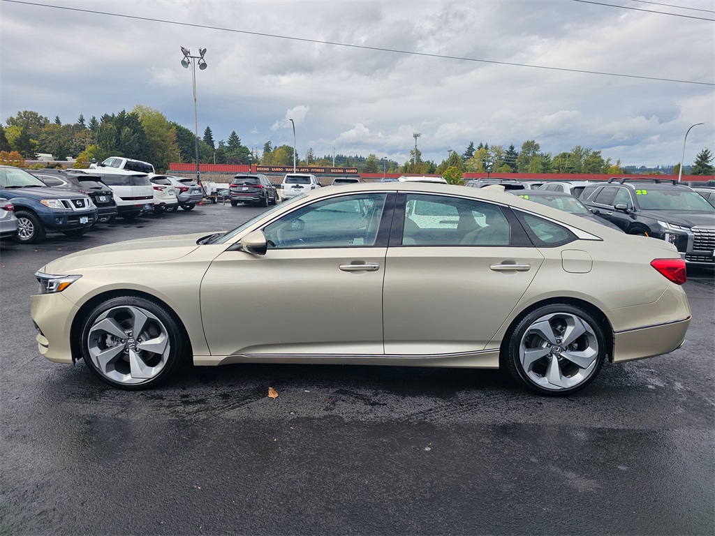 2018 Honda Accord Touring photo 4