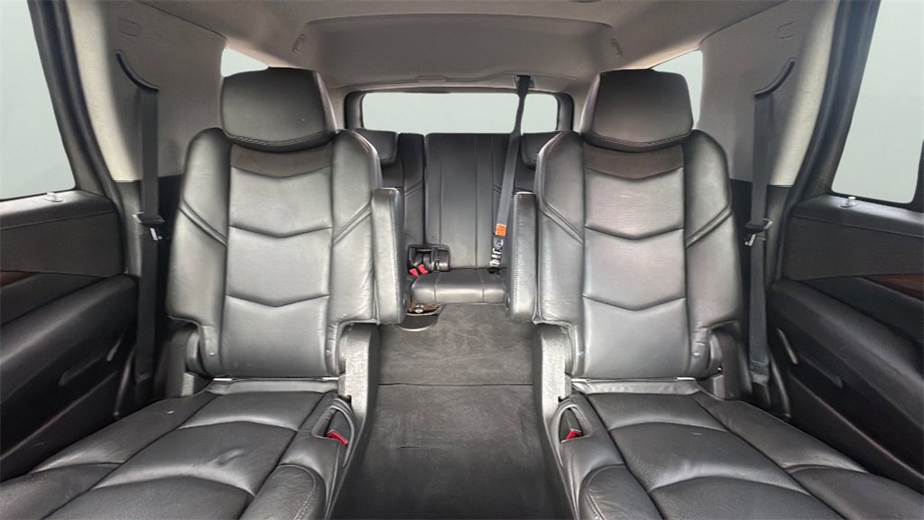 2017 Cadillac Escalade Luxury photo 14