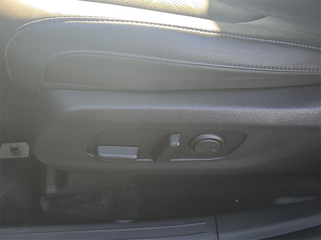 2023 Kia Carnival LX photo 18