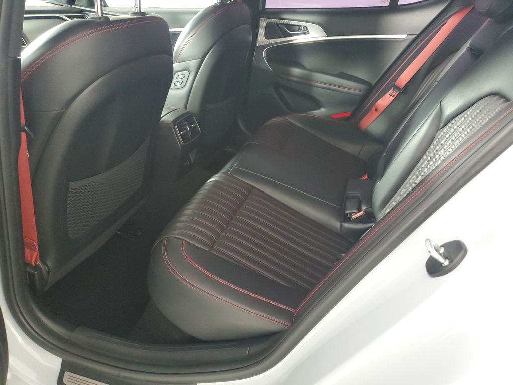2022 Genesis G70 3.3T photo 13