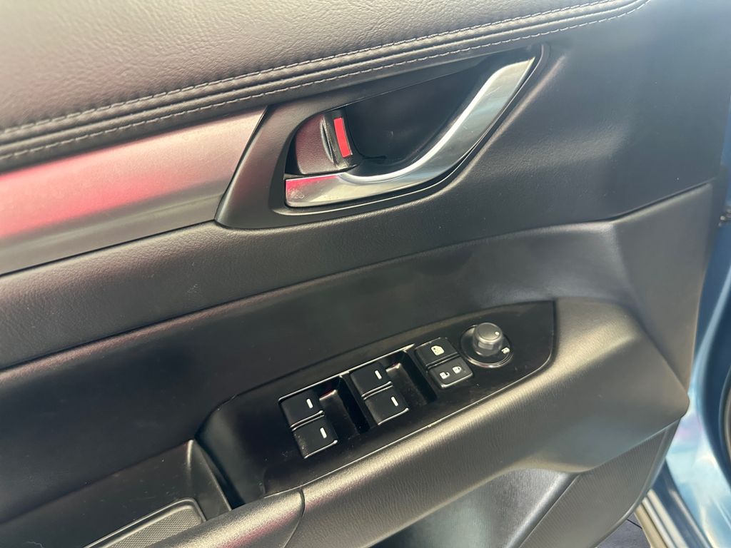 2023 Mazda CX-5 2.5 S Preferred photo 12