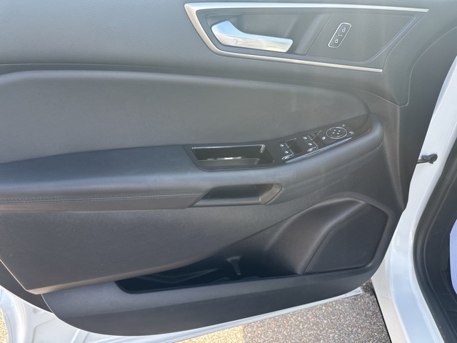 2019 Ford Edge SEL photo 30