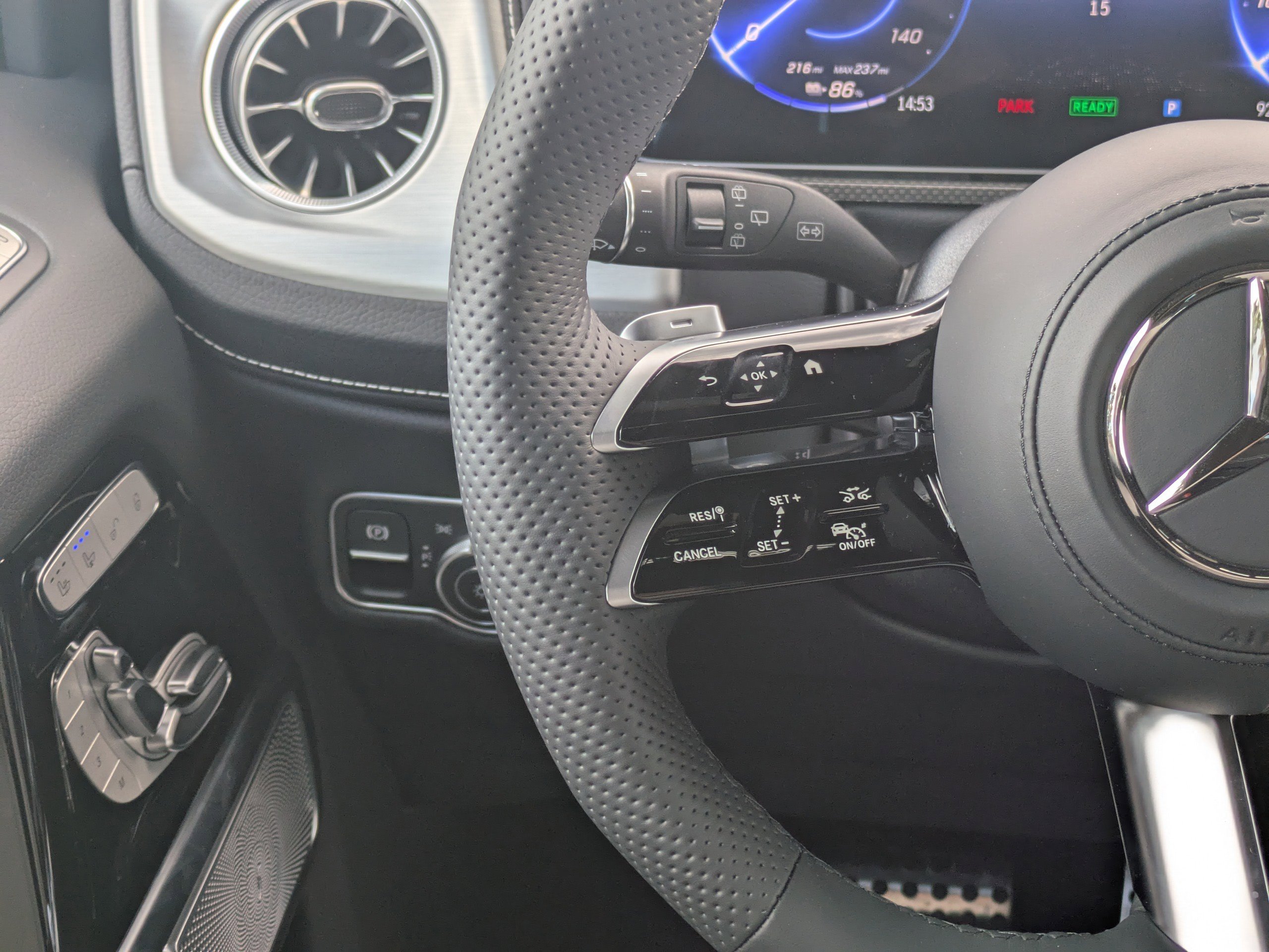 2025 Mercedes Benz G photo 8