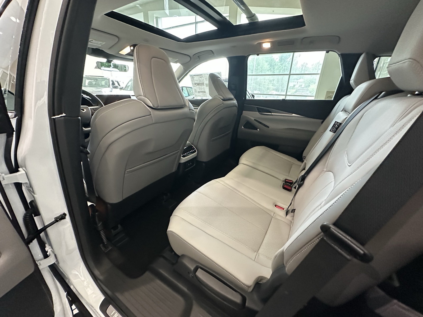 2026 Infiniti QX60 Luxe photo 25