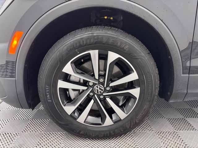 2024 Volkswagen Tiguan S photo 41