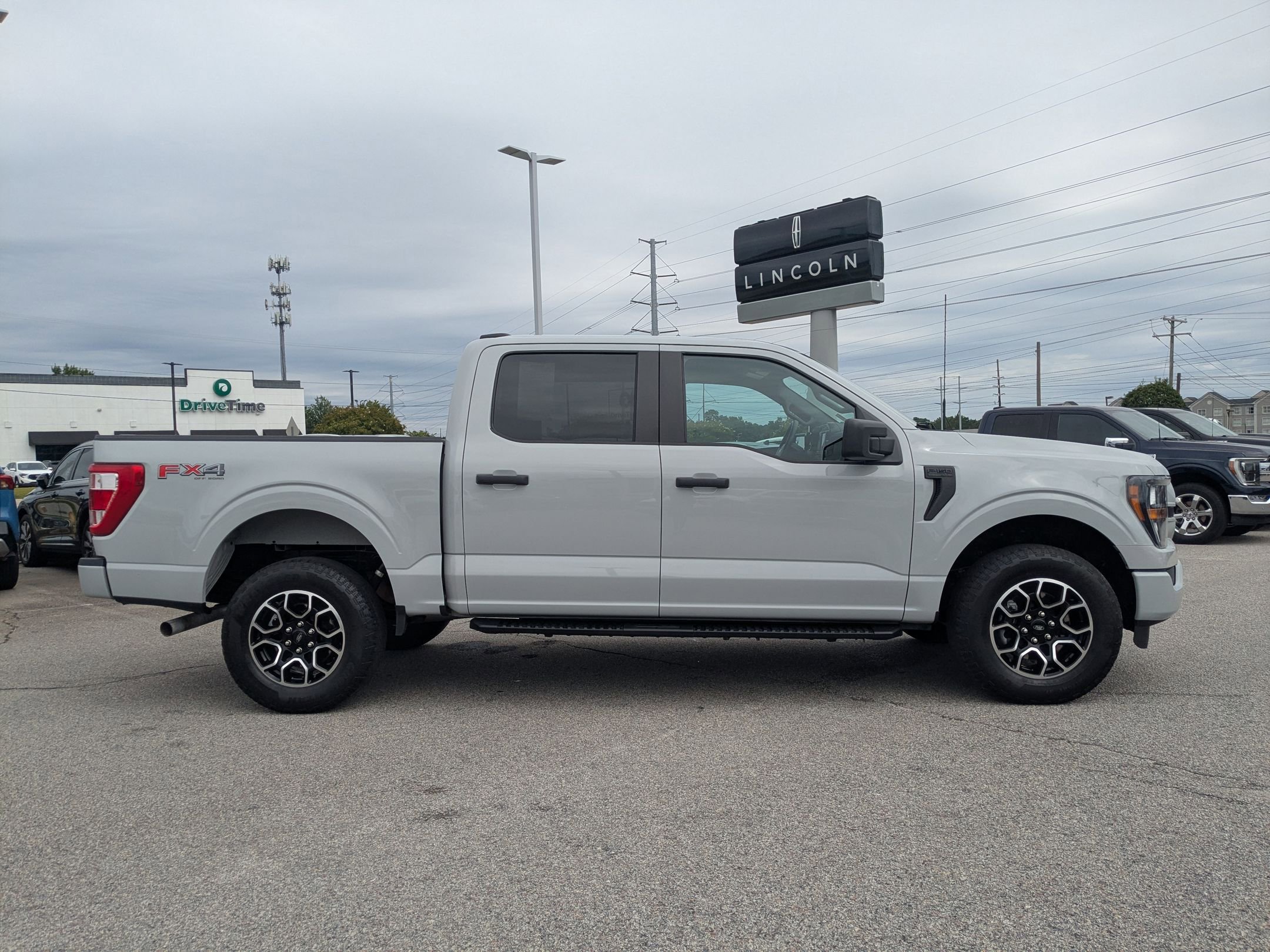 2023 Ford F-150 XL photo 4
