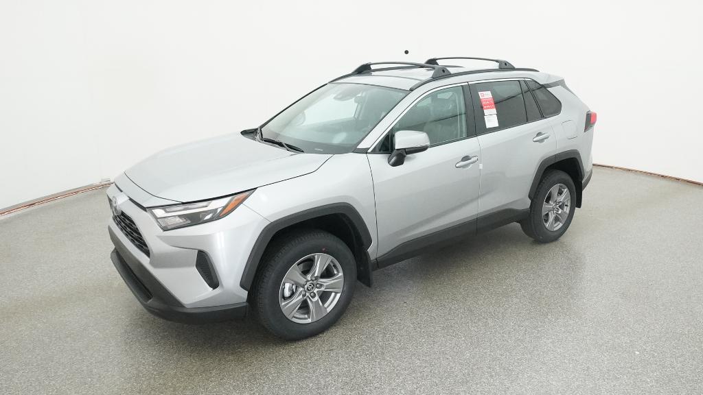 2025 Toyota RAV4 XLE's photo