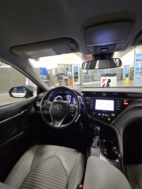 2020 Toyota Camry SE photo 24