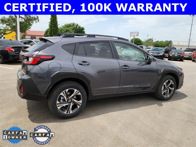 2025 Subaru Crosstrek Premium photo 2